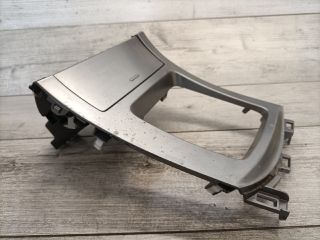 bontott MAZDA 3 Első Hamutartó