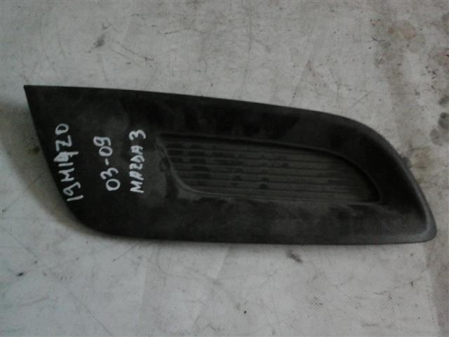 bontott MAZDA 3 Első Lökhárító Jobb Díszrács