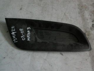 bontott MAZDA 3 Első Lökhárító Jobb Díszrács