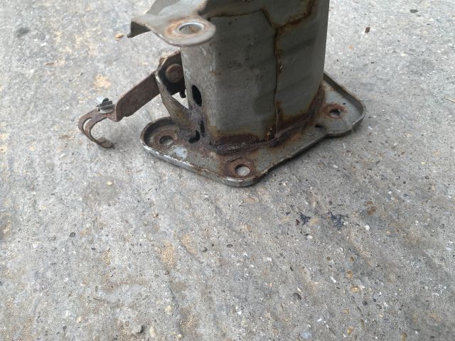 bontott MAZDA 3 Első Lökhárító Merevítő (Fém)