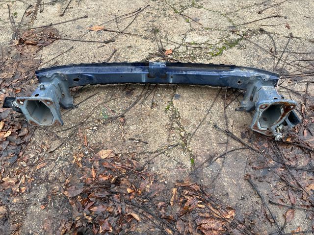 bontott MAZDA 3 Első Lökhárító Merevítő (Fém)