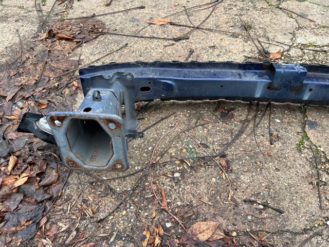 bontott MAZDA 3 Első Lökhárító Merevítő (Fém)