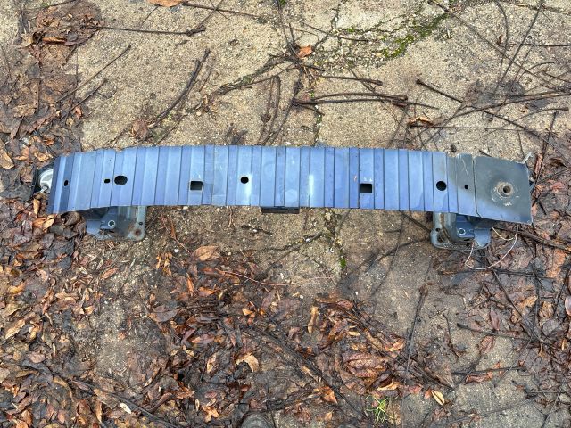 bontott MAZDA 3 Első Lökhárító Merevítő (Fém)