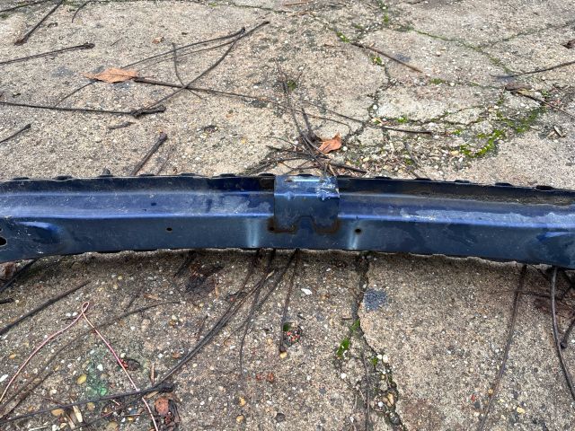 bontott MAZDA 3 Első Lökhárító Merevítő (Fém)