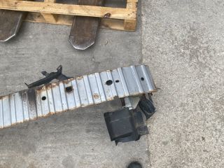 bontott MAZDA 3 Első Lökhárító Merevítő (Fém)