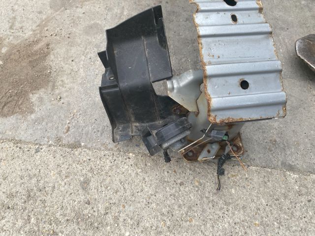 bontott MAZDA 3 Első Lökhárító Merevítő (Fém)