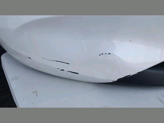 bontott MAZDA 3 Első Lökhárító (Részeivel)