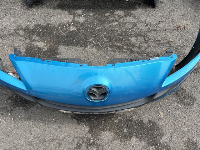 bontott MAZDA 3 Első Lökhárító (Részeivel)