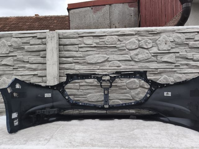 bontott MAZDA 3 Első Lökhárító (Részeivel)