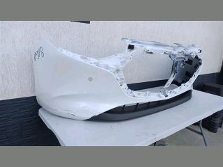 bontott MAZDA 3 Első Lökhárító (Részeivel)