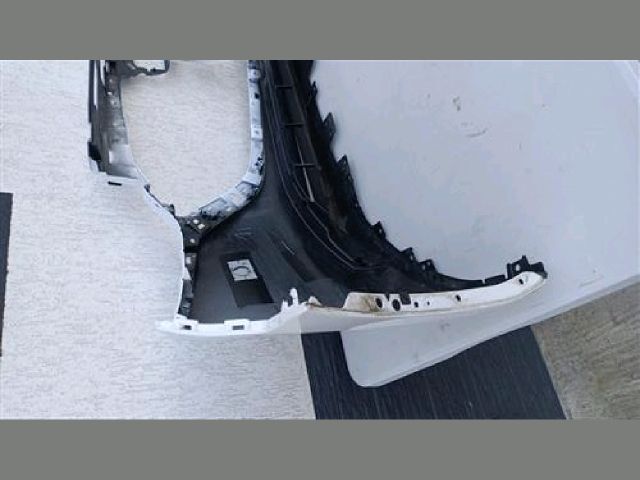 bontott MAZDA 3 Első Lökhárító (Részeivel)