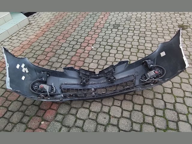 bontott MAZDA 3 Első Lökhárító (Részeivel)