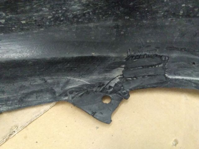 bontott MAZDA 3 Első Lökhárító (Üresen)