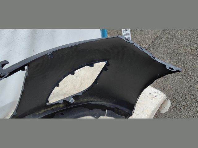 bontott MAZDA 3 Első Lökhárító (Üresen)