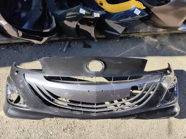 bontott MAZDA 3 Első Lökhárító (Üresen)