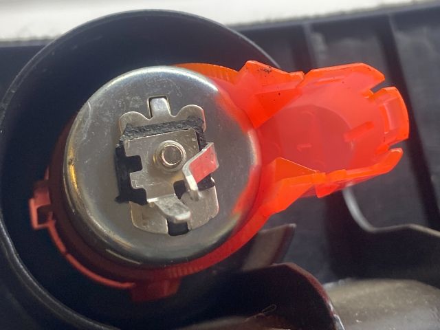 bontott MAZDA 3 Első Tároló Rekesz