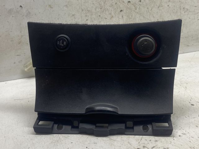 bontott MAZDA 3 Első Tároló Rekesz