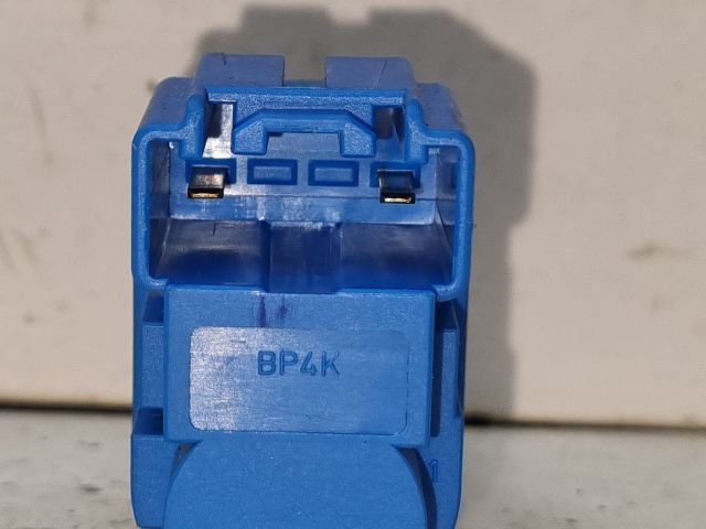 bontott MAZDA 3 Fék Pedál Kapcsoló