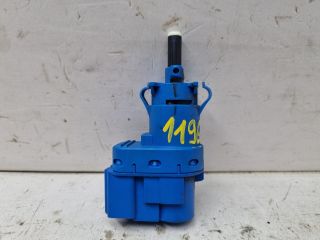 bontott MAZDA 3 Fék Pedál Kapcsoló