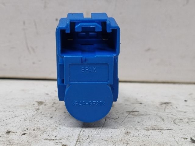 bontott MAZDA 3 Fék Pedál Kapcsoló