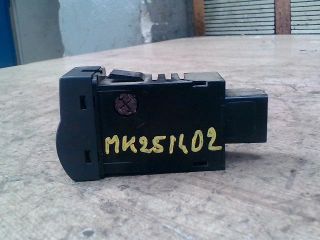 bontott MAZDA 3 Fényszórómagasság Állító Kapcsoló