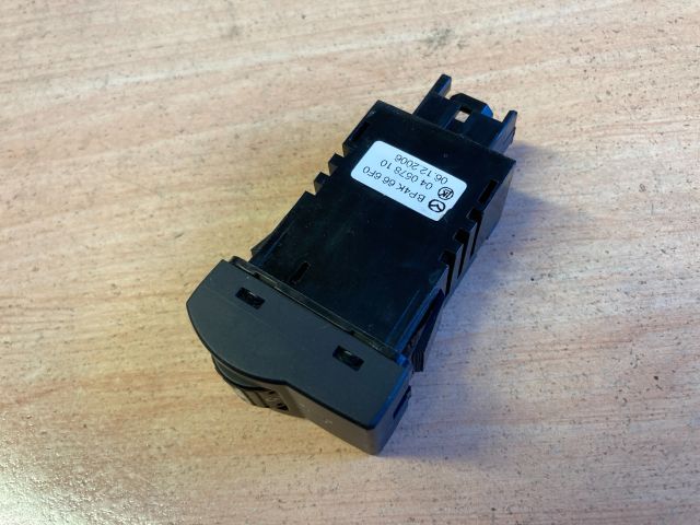 bontott MAZDA 3 Fényszórómagasság Állító Kapcsoló