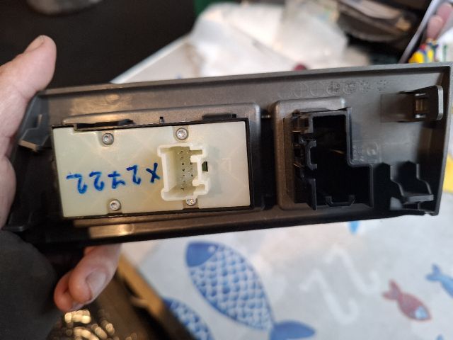 bontott MAZDA 3 Fényszórómagasság Állító Kapcsoló