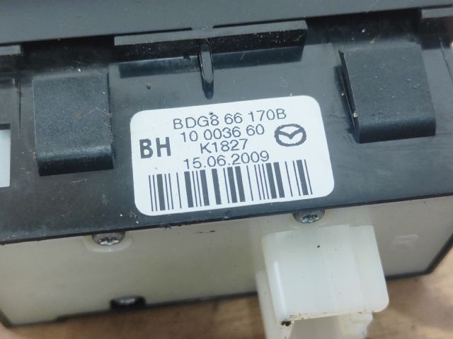 bontott MAZDA 3 Fényszórómagasság Állító Kapcsoló