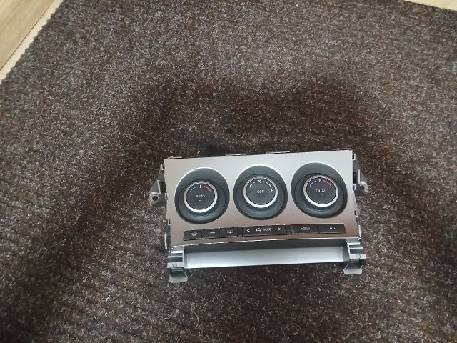 bontott MAZDA 3 Fűtéskapcsoló (digit klímás)