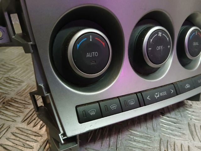 bontott MAZDA 3 Fűtéskapcsoló (digit klímás)