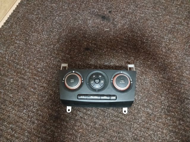 bontott MAZDA 3 Fűtéskapcsoló (digit klímás)