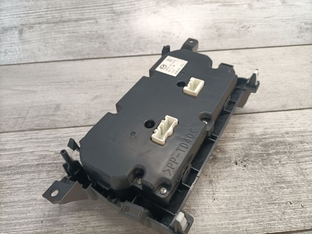 bontott MAZDA 3 Fűtéskapcsoló (manuális klímás)