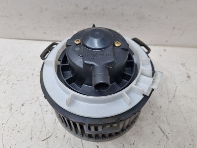 bontott MAZDA 3 Fűtőmotor (Klímás)