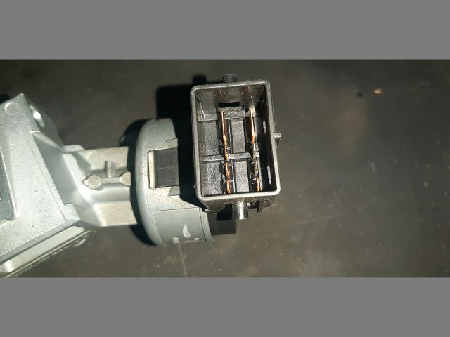 bontott MAZDA 3 Gyújtáskapcsoló