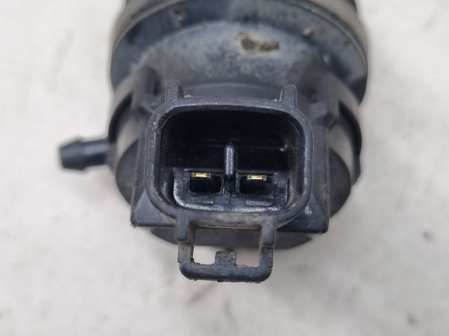 bontott MAZDA 3 Hátsó Ablakmosó Szivattyú