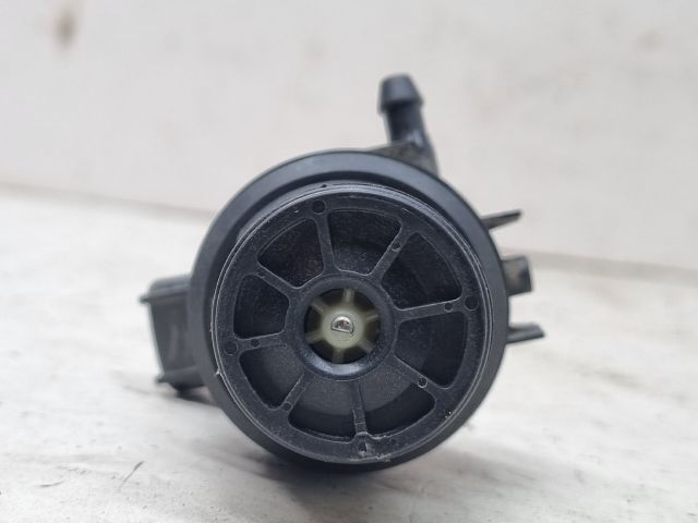 bontott MAZDA 3 Hátsó Ablakmosó Szivattyú