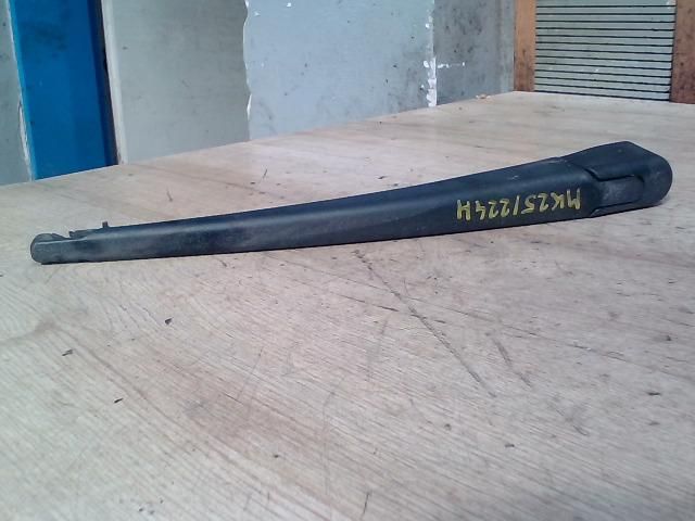 bontott MAZDA 3 Hátsó Ablaktörlő Kar