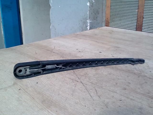 bontott MAZDA 3 Hátsó Ablaktörlő Kar