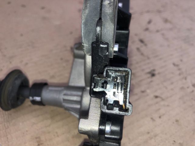 bontott MAZDA 3 Hátsó Ablaktörlő Motor