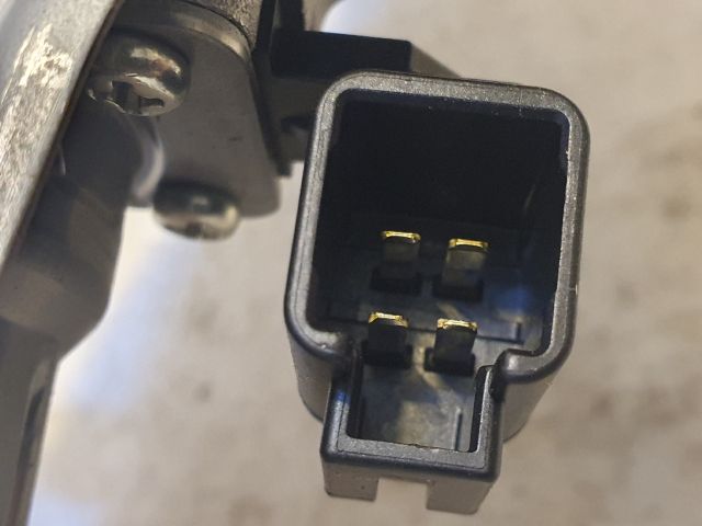 bontott MAZDA 3 Hátsó Ablaktörlő Motor