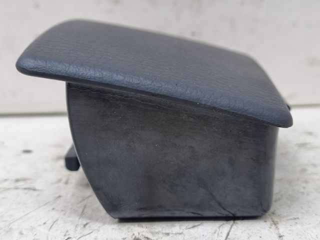 bontott MAZDA 3 Hátsó Hamutartó