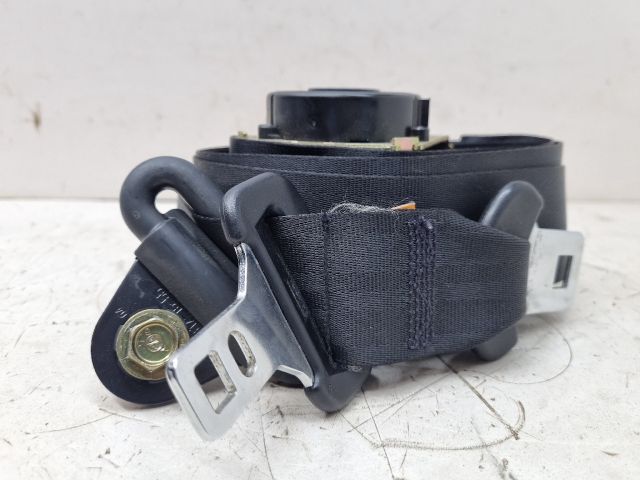 bontott MAZDA 3 Hátsó középső Biztonsági Öv