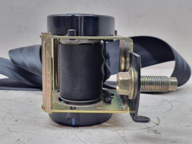 bontott MAZDA 3 Hátsó középső Biztonsági Öv