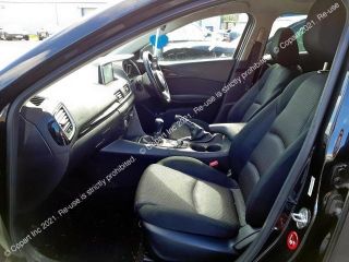 bontott MAZDA 3 Hátsó középső Szellőző