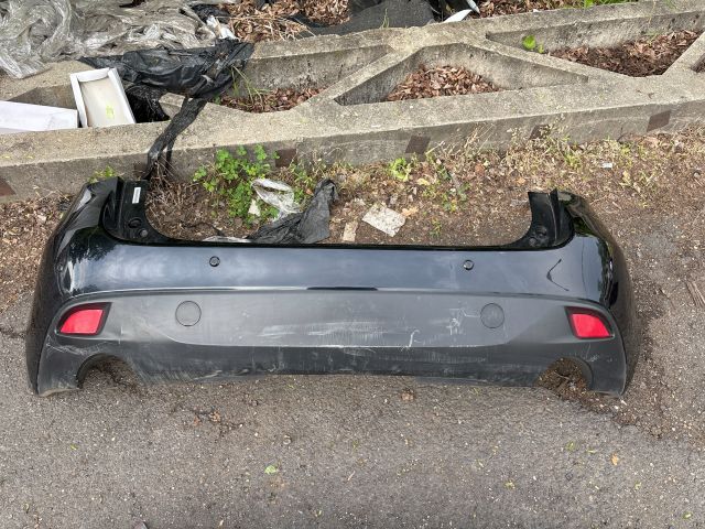 bontott MAZDA 3 Hátsó Lökhárító (Részeivel)