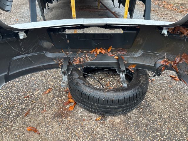 bontott MAZDA 3 Hátsó Lökhárító (Üresen)