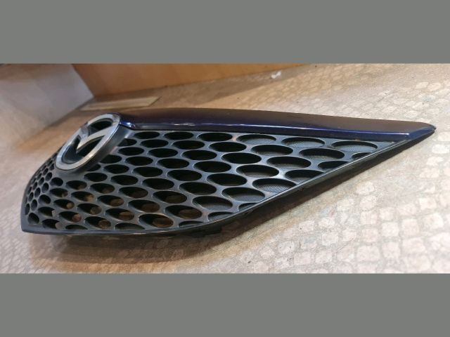 bontott MAZDA 3 Hűtőrács