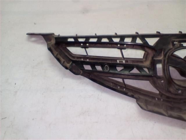 bontott MAZDA 3 Hűtőrács