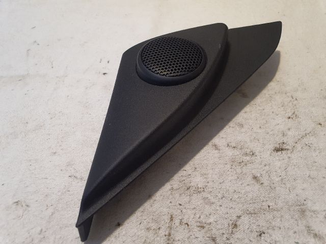 bontott MAZDA 3 Jobb A Oszlop Hangszóró Burkolat