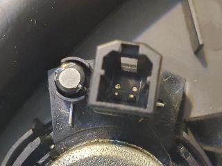 bontott MAZDA 3 Jobb A Oszlop Hangszóró Burkolat